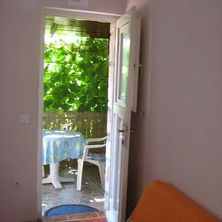 Apartment In Town Center *